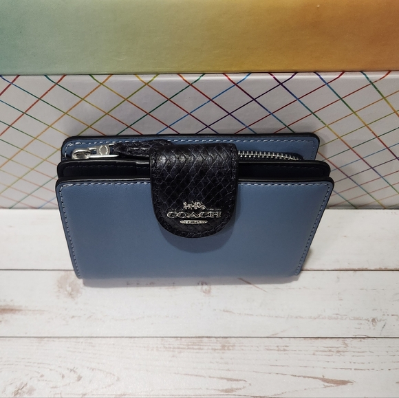 Coach Medium Corner Zip Wallet in Colorblock - Picture 2 of 14